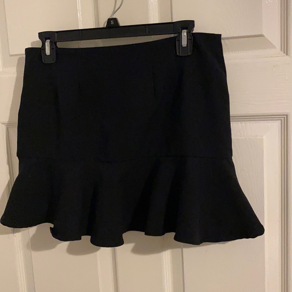 Mini black skirt